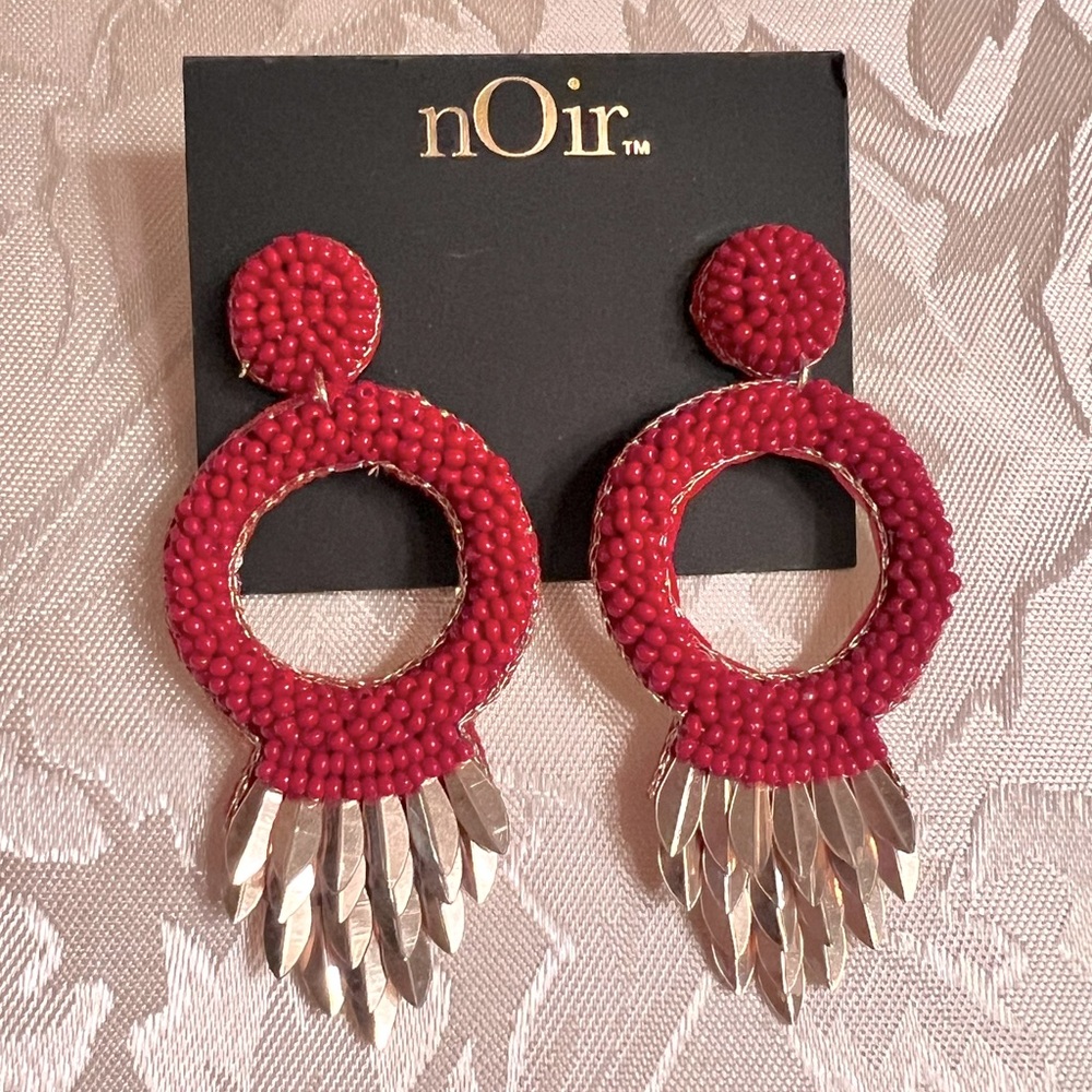 2/$20 New nOir Fuchsia beaded Earrings